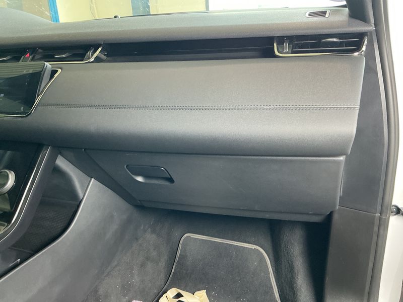 Land Rover Evoque P300e Hybrid SE R-Dynamic 2022 – снимка 23