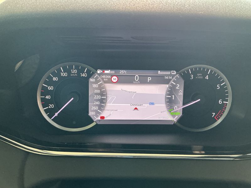 Land Rover Evoque P300e Hybrid SE R-Dynamic 2022 – снимка 18