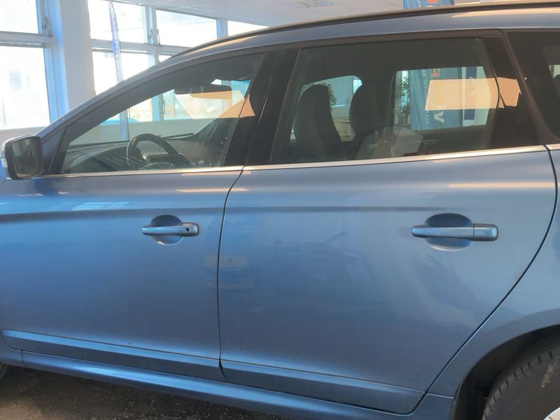 Volvo XC60 2.0 D4 Momentum 2WD 2016 – снимка 4