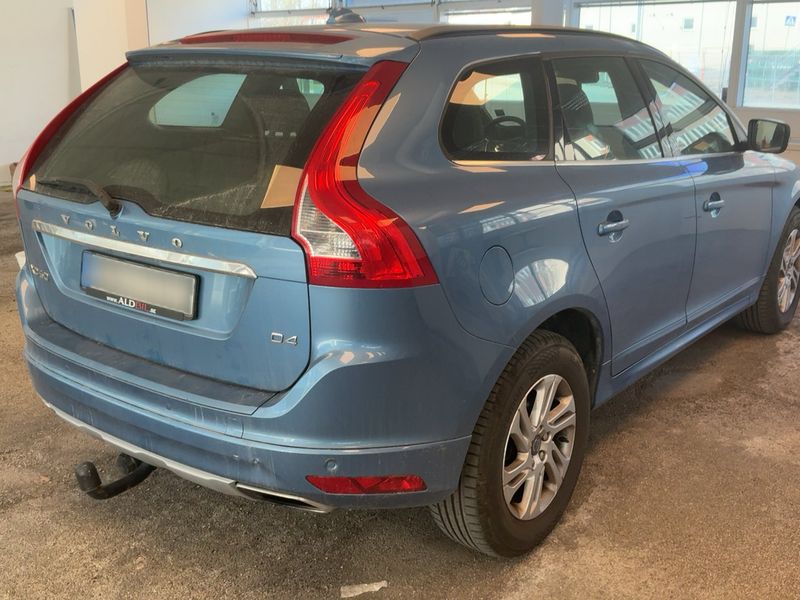 Volvo XC60 2.0 D4 Momentum 2WD 2016 – снимка 8