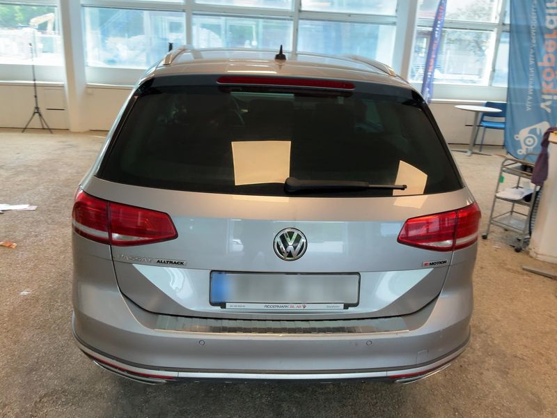 Volkswagen Passat Alltrack 2.0 TDI 4Motion BlueMotion Tech 2018 – снимка 7