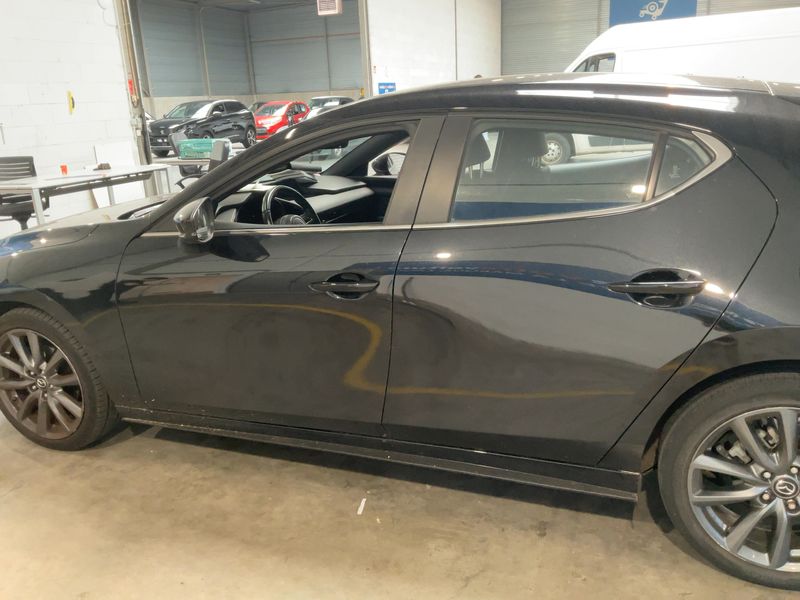 Mazda 3 2.0 Skyactiv-G Mild-Hybrid 2019 – снимка 4