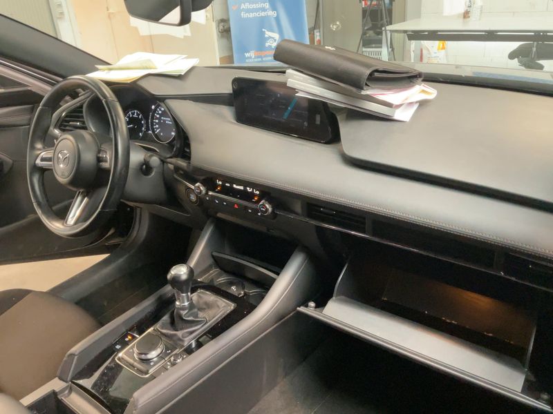Mazda 3 2.0 Skyactiv-G Mild-Hybrid 2019 – снимка 17