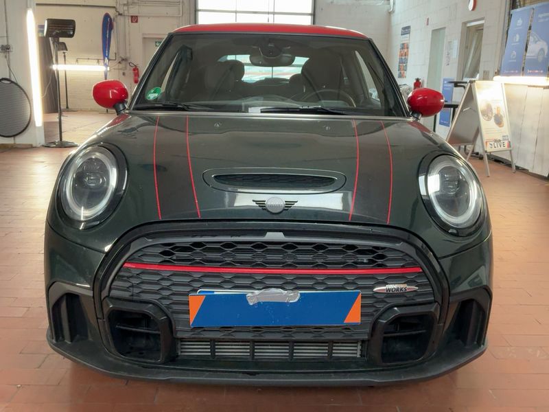 MINI John Cooper Works Classic Trim 2024 – снимка 14