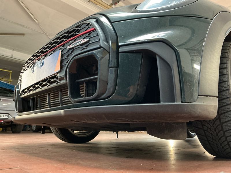 MINI John Cooper Works Classic Trim 2024 – снимка 22