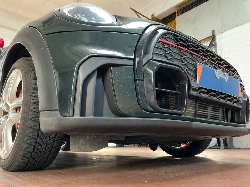 MINI John Cooper Works Classic Trim 2024 – снимка 21