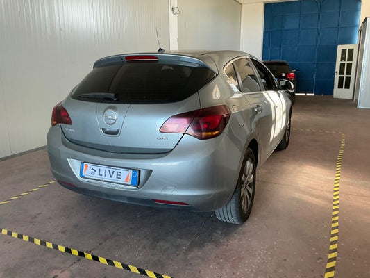 Opel Astra 1.7 CDTI Cosmo 2010 – снимка 2