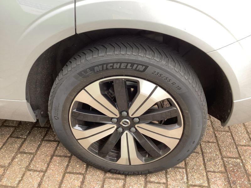 Volvo XC60 2.0 T6 Recharge Plug-in Hybrid Core AWD 2023 – снимка 5