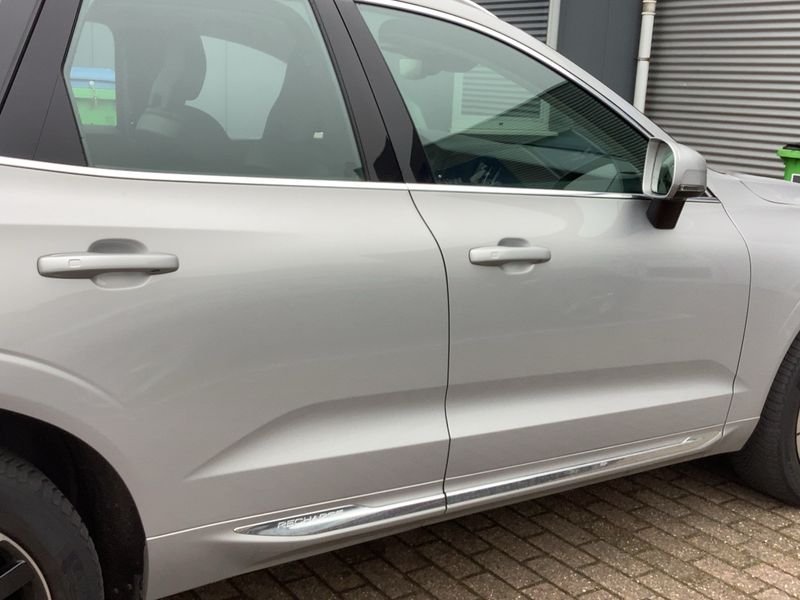 Volvo XC60 2.0 T6 Recharge Plug-in Hybrid Core AWD 2023 – снимка 10