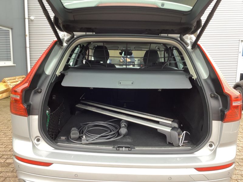 Volvo XC60 2.0 T6 Recharge Plug-in Hybrid Core AWD 2023 – снимка 15