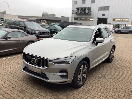 Volvo XC60 2.0 T6 Recharge Plug-in Hybrid Core AWD 2023 – снимка 1