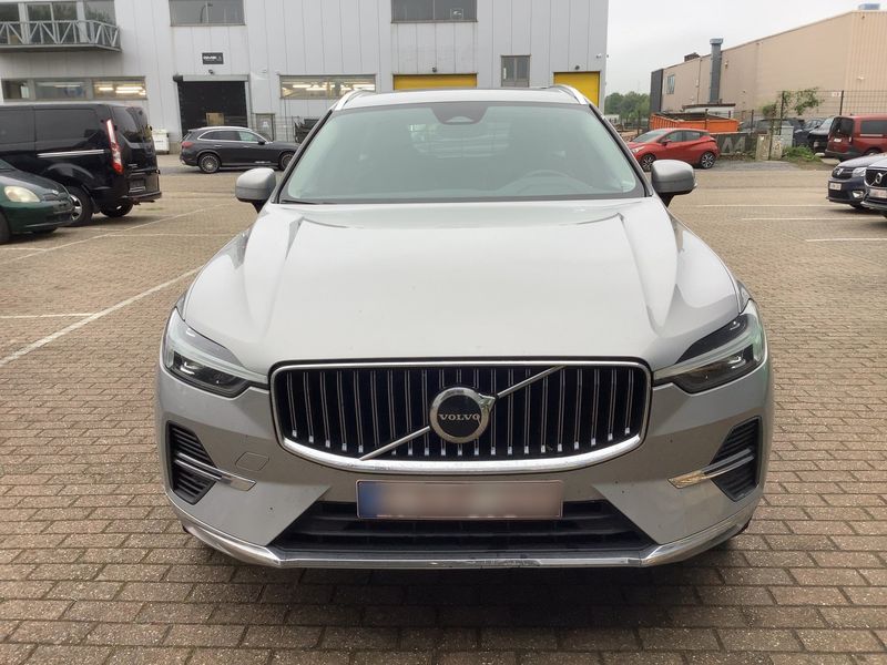 Volvo XC60 2.0 T6 Recharge Plug-in Hybrid Core AWD 2023 – снимка 14