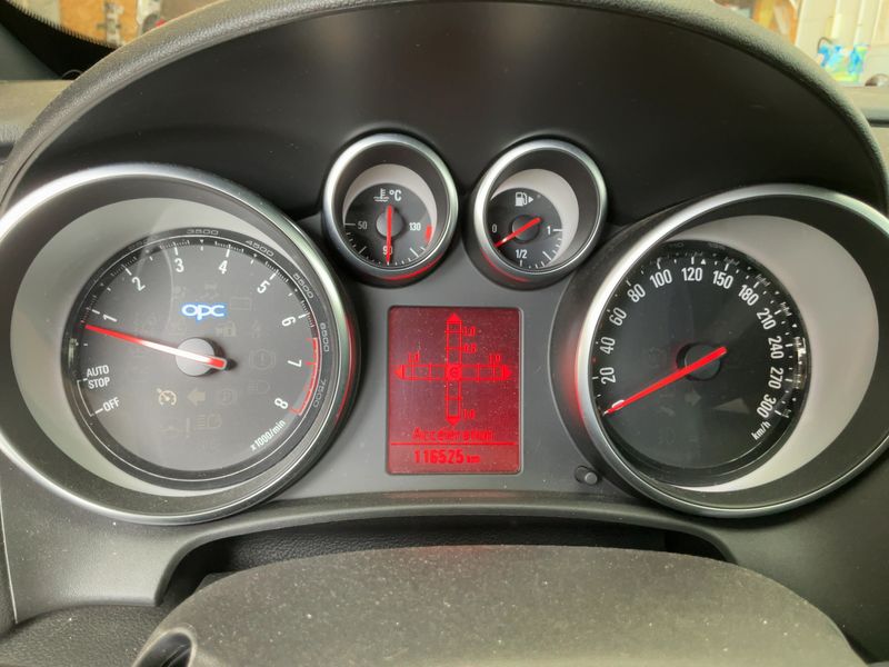 Opel Astra GTC 2.0 Turbo OPC 2014 – снимка 18