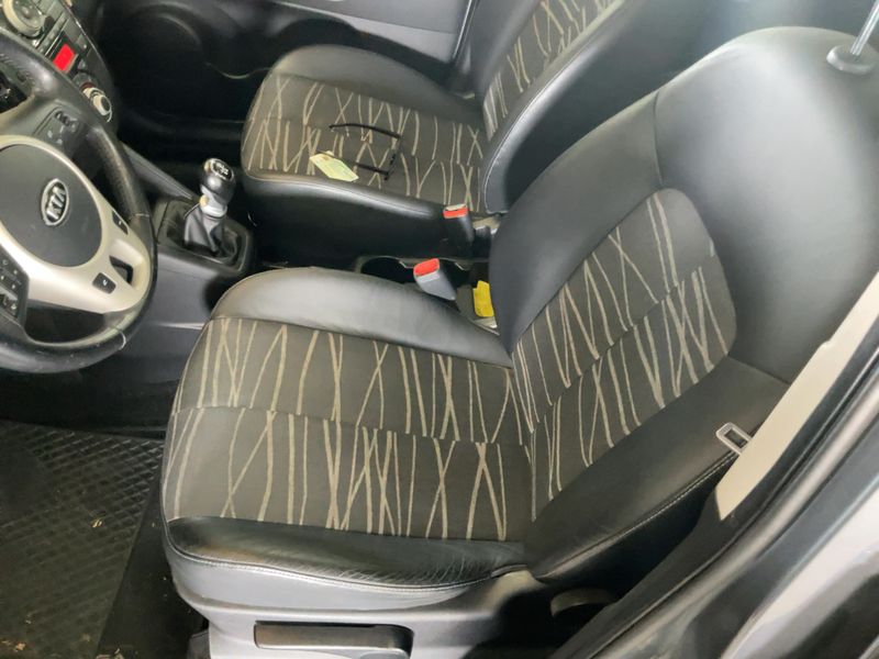 Kia Venga 1.6 Spirit 2010 – снимка 16