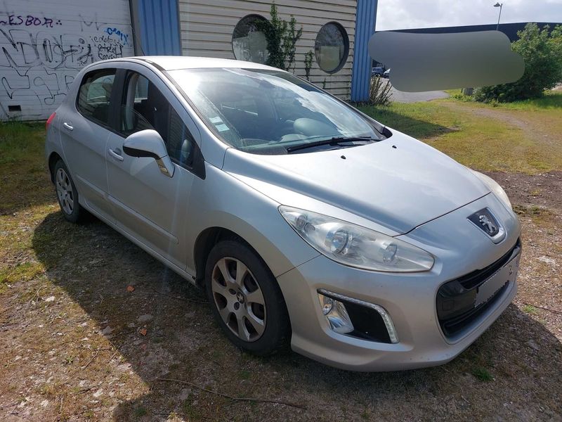 Peugeot 308 1.6 HDi Active 2012 – снимка 6