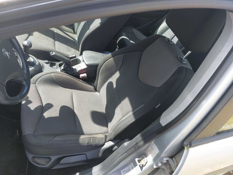 Peugeot 308 1.6 HDi Active 2012 – снимка 65