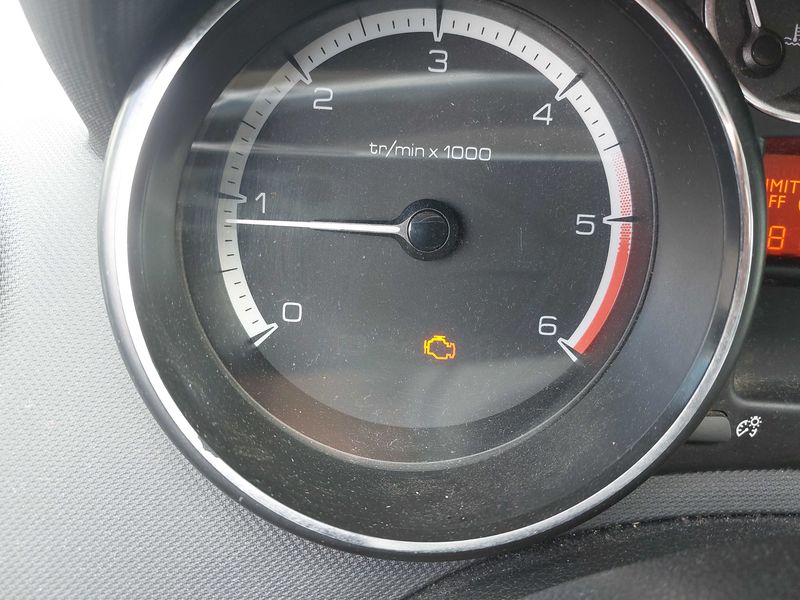 Peugeot 308 1.6 HDi Active 2012 – снимка 61