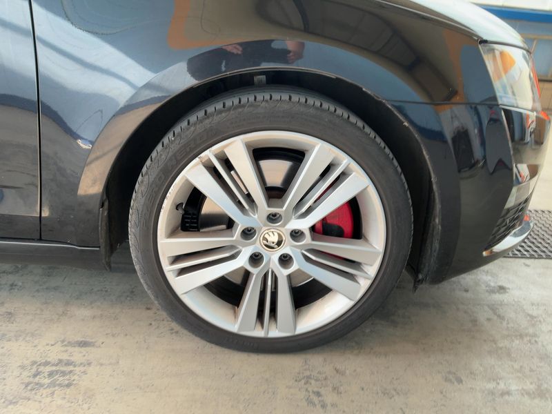 Skoda Octavia 2.0 TDI RS 2013 – снимка 11