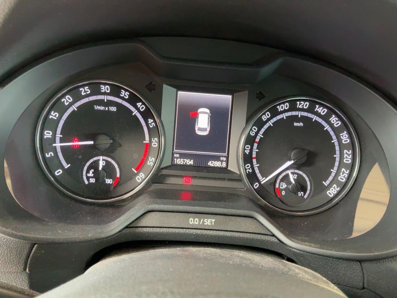Skoda Octavia 2.0 TDI RS 2013 – снимка 19