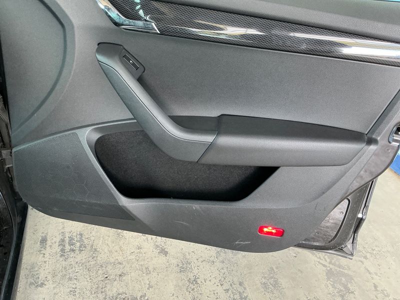 Skoda Octavia 2.0 TDI RS 2013 – снимка 26