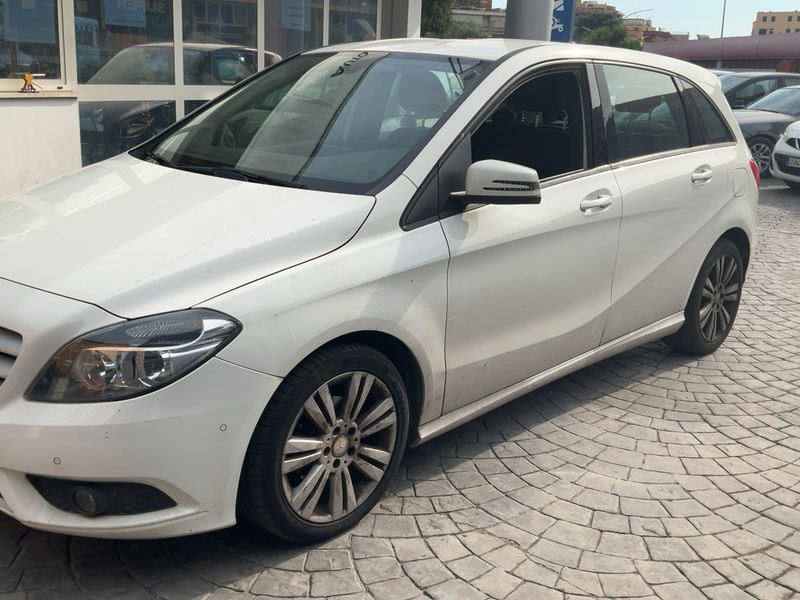 Mercedes-Benz B-Klasse B 180 CDI Executive 2014 – снимка 2