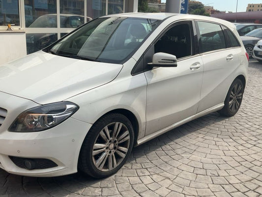 Mercedes-Benz B-Klasse B 180 CDI Executive 2014 – снимка 2