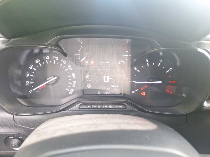 Citroen C3 1.2 PureTech Shine 2019 – снимка 12