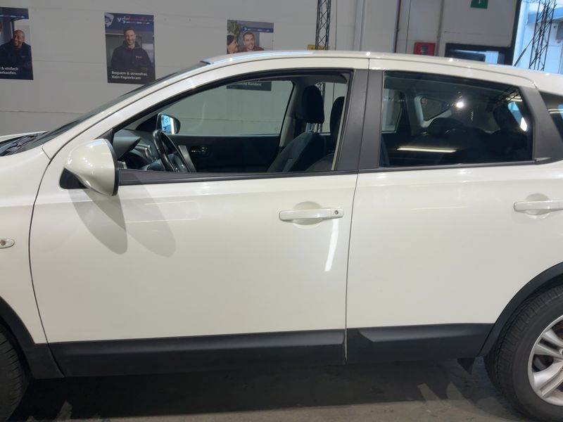 Nissan Qashqai 1.5 Turbodiesel Optima 2013 – снимка 4