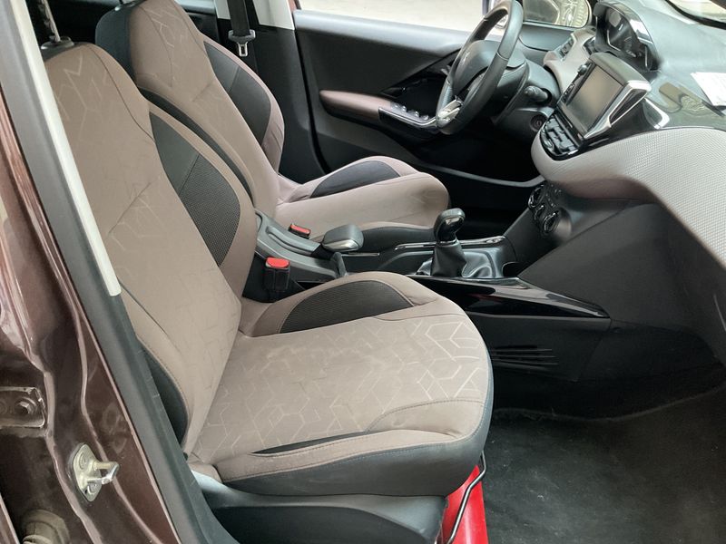 Peugeot 2008 1.2 VTi Active 2014 – снимка 3