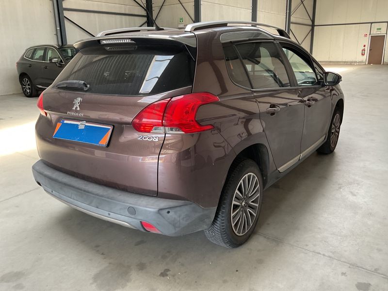 Peugeot 2008 1.2 VTi Active 2014 – снимка 2