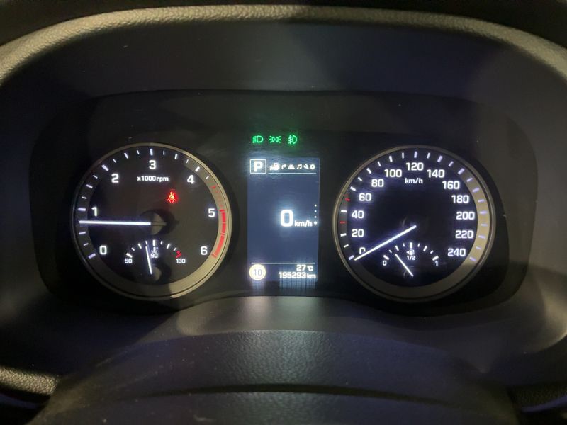 Hyundai Tucson 1.7 CRDi Xpossible ISG 2WD 2016 – снимка 18