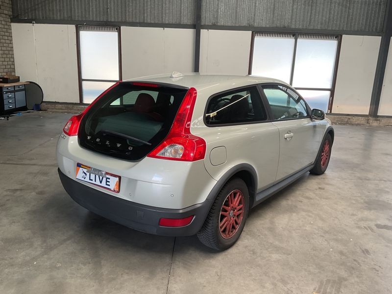 Volvo C30 1.6 Kinetic 2008 – снимка 2