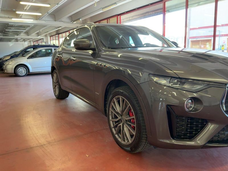 Maserati Levante 3.0 V6 Diesel GranSport 2018 – снимка 12