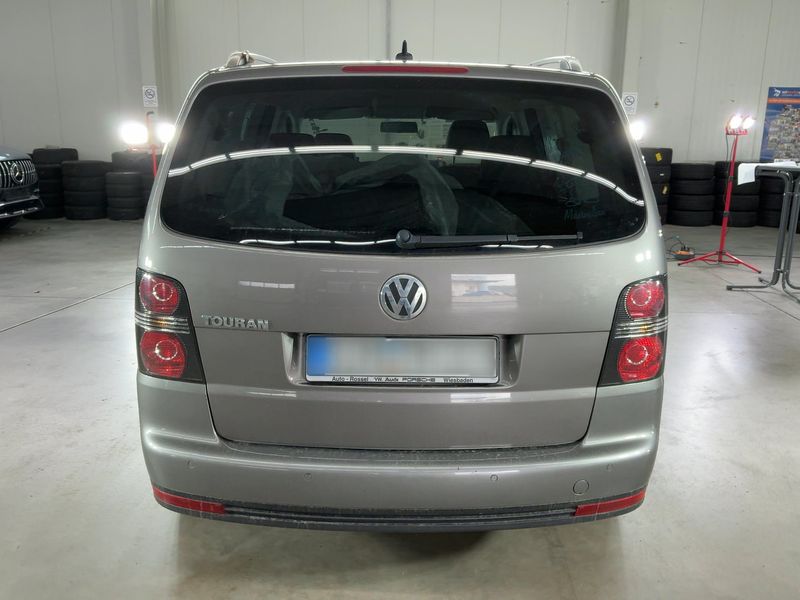 Volkswagen Touran 1.6 Freestyle 2010 – снимка 7