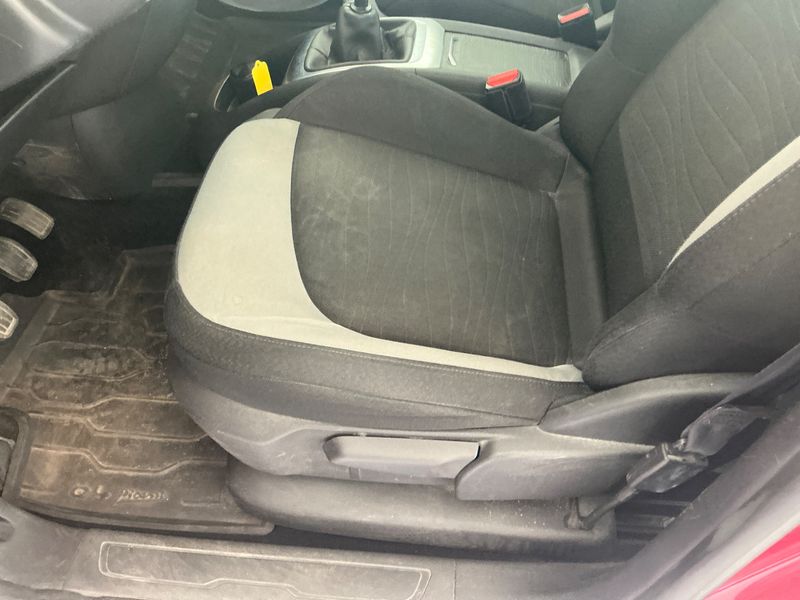 Citroen C4 Grand Picasso 1.6 e-HDi Intensive 2014 – снимка 22