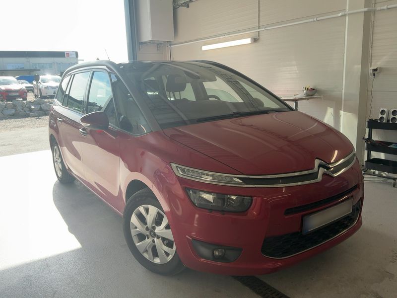 Citroen C4 Grand Picasso 1.6 e-HDi Intensive 2014 – снимка 12