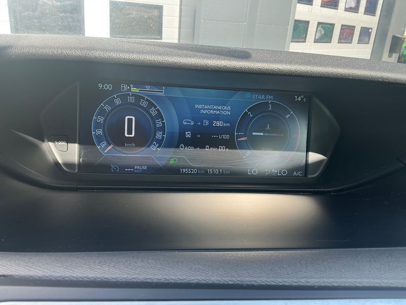 Citroen C4 Grand Picasso 1.6 e-HDi Intensive 2014 – снимка 19