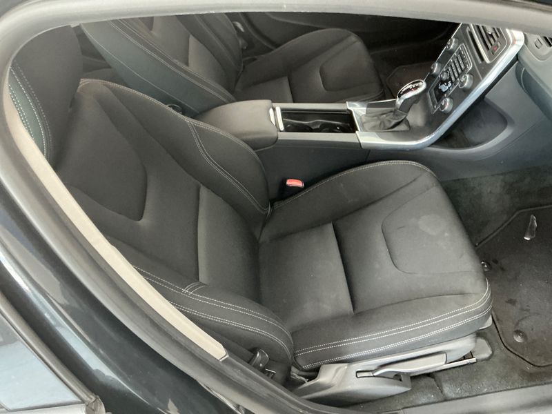 Volvo V60 2.0 D4 Kinetic 2013 – снимка 21