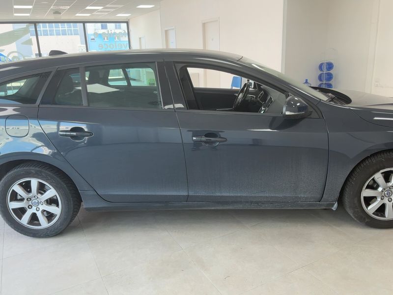 Volvo V60 2.0 D4 Kinetic 2013 – снимка 10