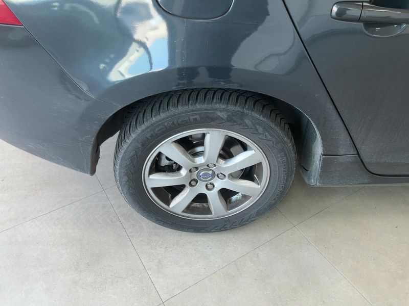 Volvo V60 2.0 D4 Kinetic 2013 – снимка 9