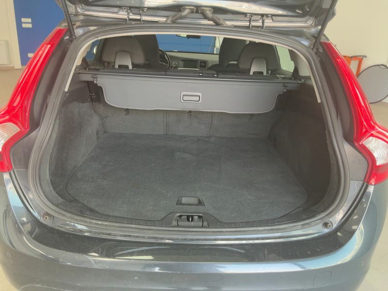 Volvo V60 2.0 D4 Kinetic 2013 – снимка 15