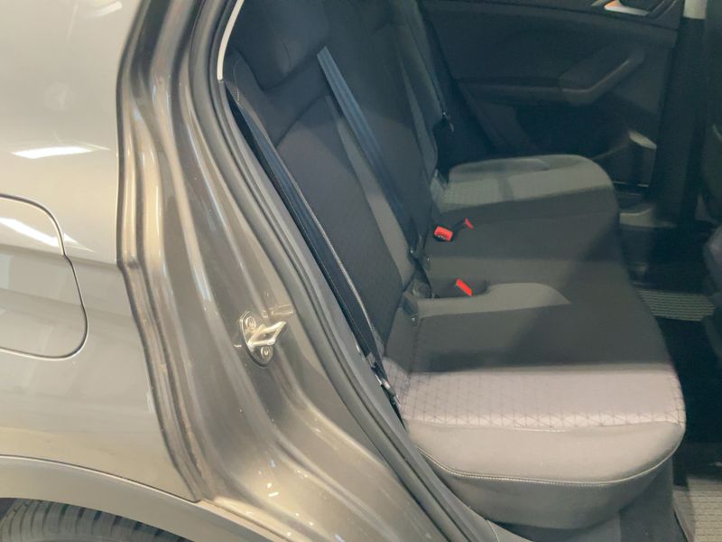 Volkswagen T-Cross 1.0 TSI Life 2019 – снимка 19