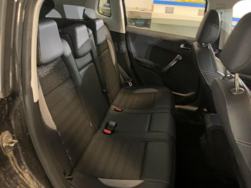 Peugeot 2008 1.2 PureTech Allure 2018 – снимка 19