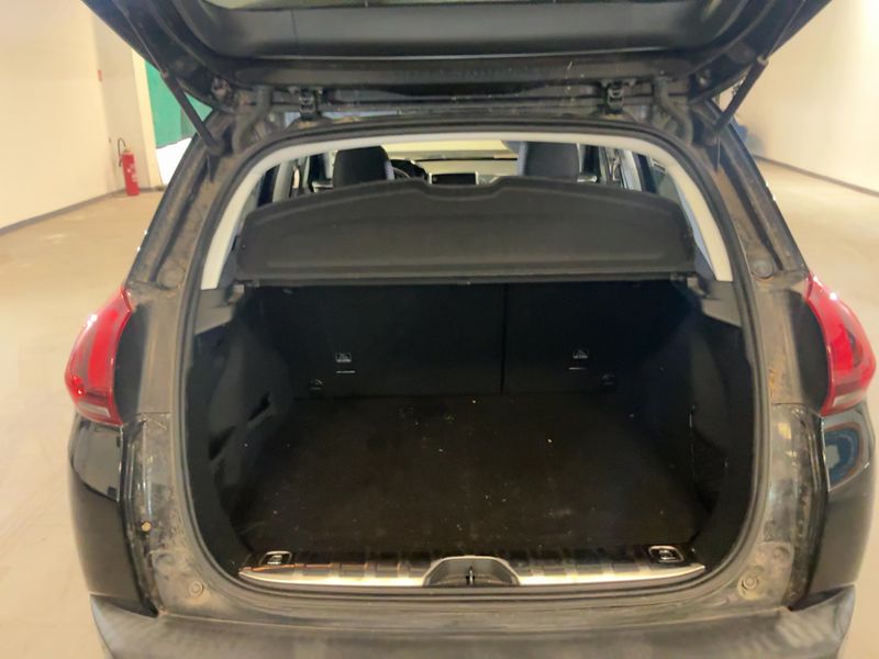 Peugeot 2008 1.2 PureTech Allure 2018 – снимка 15