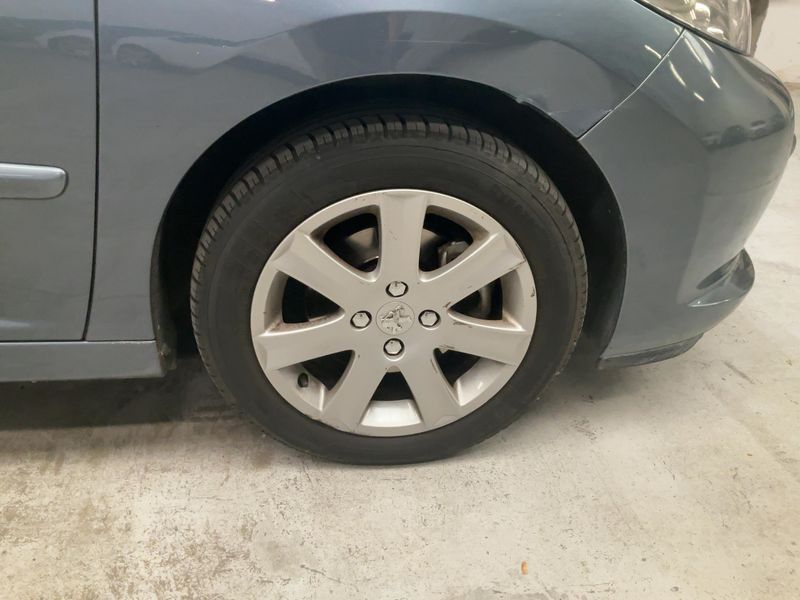 Peugeot 207 1.6 Premium 2008 – снимка 11