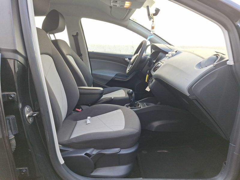 Seat Ibiza 1.4 Reference Viva 2012 – снимка 9