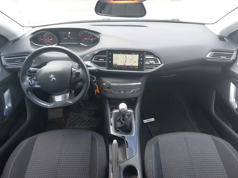 Peugeot 308 1.2 PureTech Active Business 2018 – снимка 11