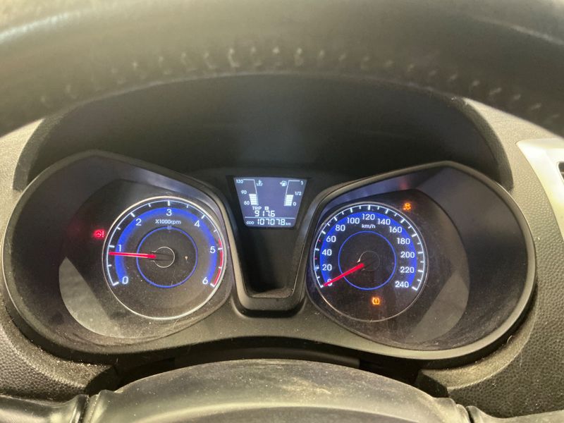 Hyundai ix20 1.6 CRDi Business Blue 2014 – снимка 4