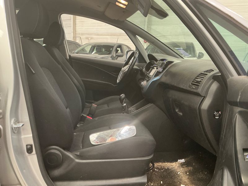 Hyundai ix20 1.6 CRDi Business Blue 2014 – снимка 3