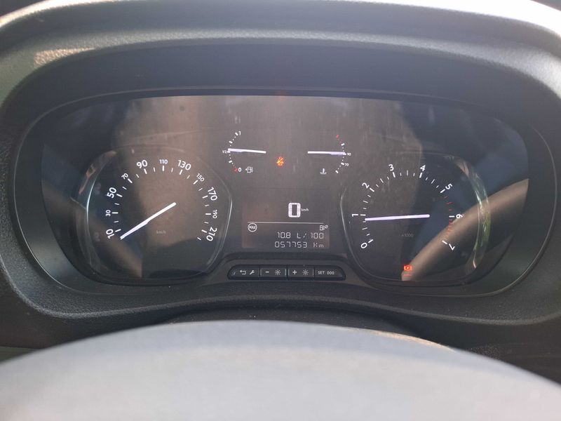 Peugeot Expert 2.0 Blue-HDi Asphalt L3 2022 – снимка 12